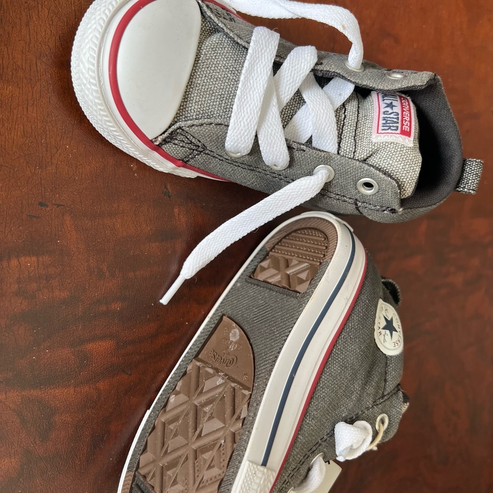 Converse Kids Sneakers in Gray and White